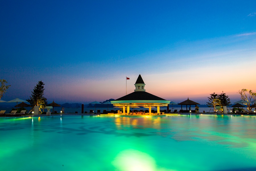 Pool Bar